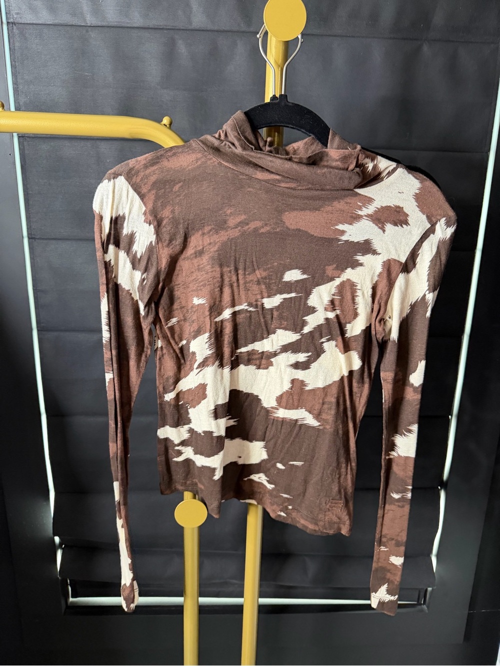 Urban Outfitters Brown & Cream Long Sleeve Mock Neck Top